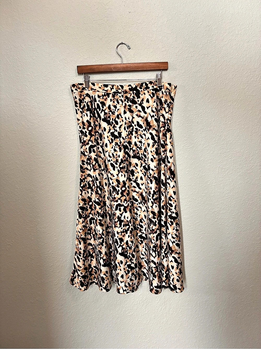 Banana Republic Animal Print Midi Skirt Size 14 Like New